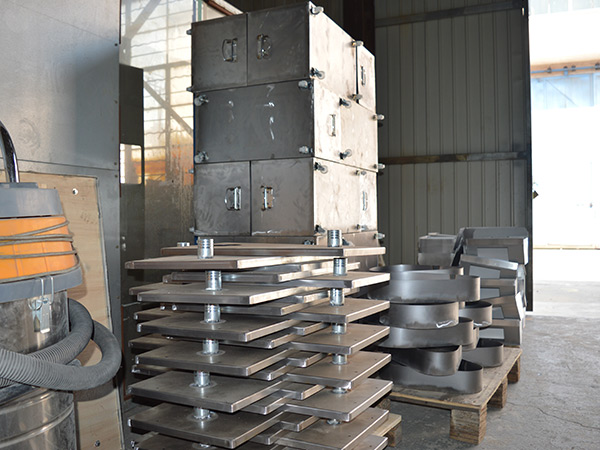 立式超細攪拌球磨機